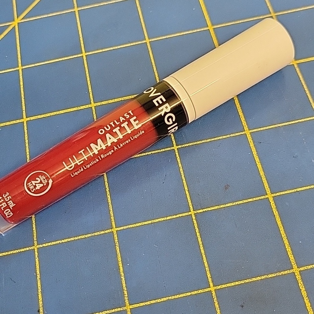 COVERGIRL Outlast Ultimate Liquid Lipstick 135 No Wine-ing New Sealed Tube